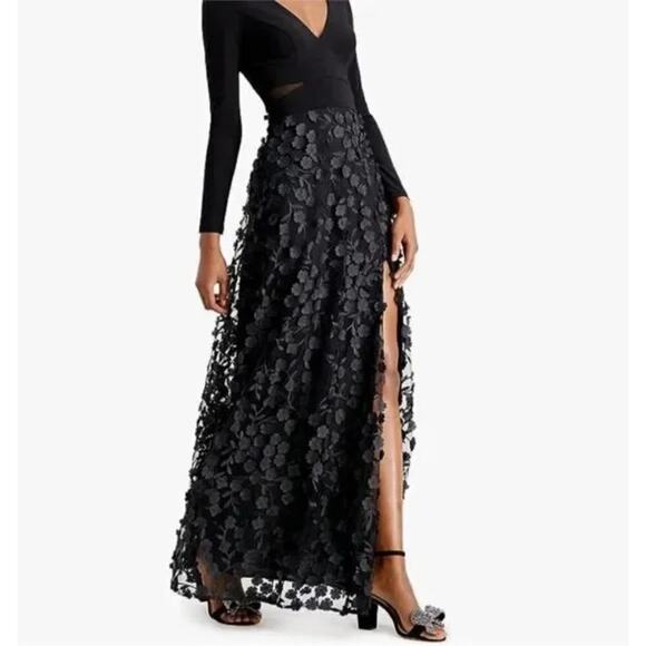 NWT Xscape Aurora 3D Floral Mesh Gown Women's Black Size 6 - Picture 1 of 7